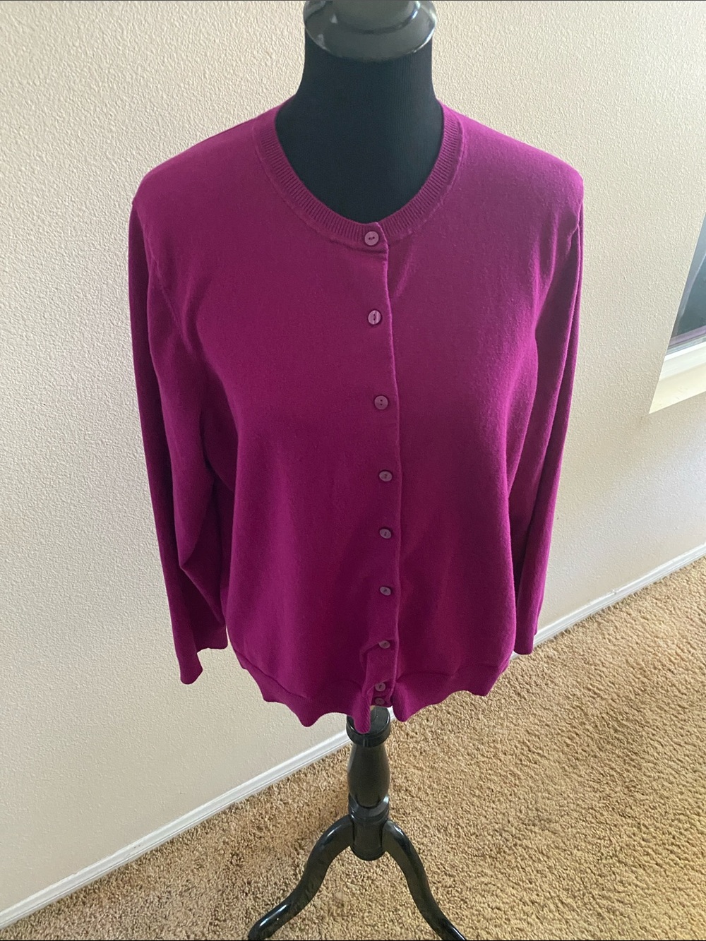 Karen Scott Classic Women's Crewneck Cardigan Sweater - Fuchsia